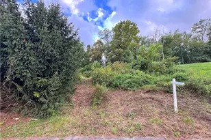 182 Palm Ct, Penn Twp, PA 15644 - Photo 3