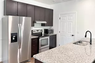 140 Rosemary Ln, Economy, PA 15005 - Photo 3