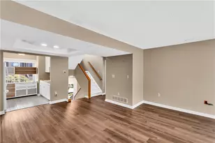 48 Bethany Dr, Pittsburgh, PA 15215 - Photo 15