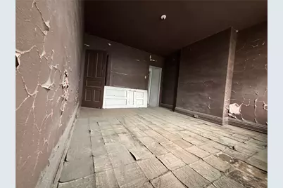 2013 Blvd Of The Allies, East Pittsburgh, PA 15219 - Photo 11