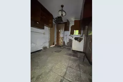 2013 Blvd Of The Allies, East Pittsburgh, PA 15219 - Photo 7