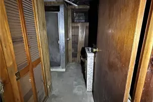 2013 Boulevard of the Allies, East Pittsburgh, PA 15219 - Photo 13