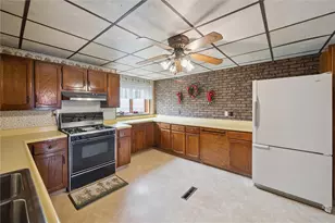 332 E Market St, Blairsville Area, PA 15717 - Photo 9