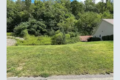 519 Dogwood Ct, Allegheny Township, PA 15613 - Photo 7