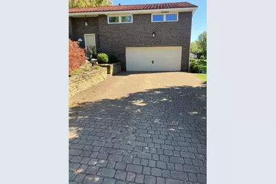 2261 Thomas Dr, North Huntingdon, PA 15642 - Photo 3