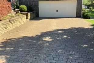 2261 Thomas Dr, North Huntingdon, PA 15642 - Photo 3