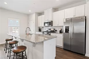 119 Sample Ln, Cranberry Township, PA 16066 - Photo 9