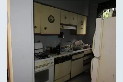 529 E Warrington Ave, Pittsburgh, PA 15210 - Photo 9