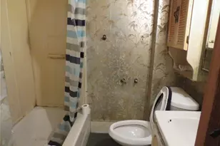 529 E Warrington Ave, Pittsburgh, PA 15210 - Photo 17