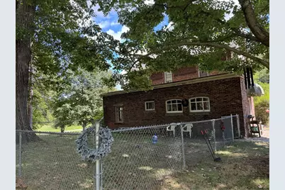 828 Brownhome Rd, Scott Township, PA 16101 - Photo 7