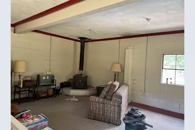 828 Brownhome Rd, Scott Township, PA 16101 - Photo 9