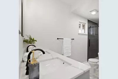 2703 Burham St, Pittsburgh, PA 15203 - Photo 27