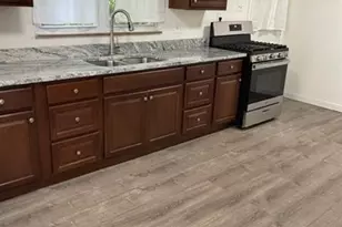 1356 Point View St, Lincoln Larimer, PA 15206 - Photo 9