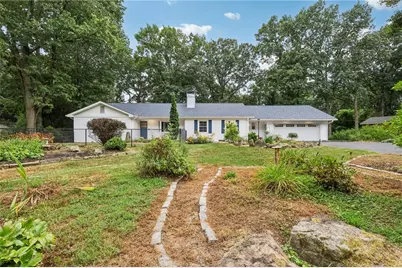 806 Belmont Rd, Butler, PA 16001 - Photo 1