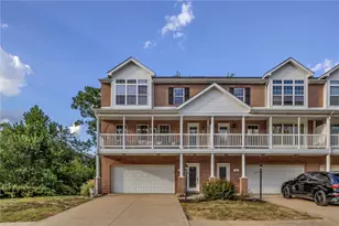 100 Brownstone Ct, Trafford, PA 15085 - Photo 1