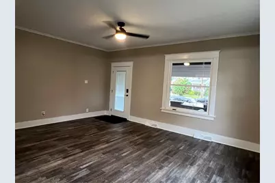 303 Pershing St, Ellwood City, PA 16117 - Photo 5