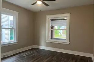 303 Pershing St, Ellwood City, PA 16117 - Photo 9