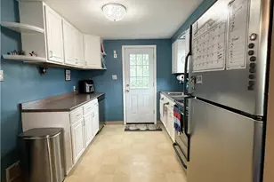 1051 Grandview Ave, Bridgeville, PA 15017 - Photo 9