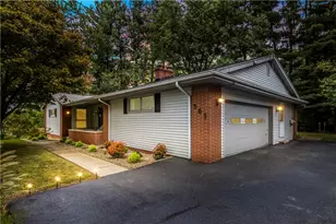 305 Sheridan St, Hermitage, PA 16148 - Photo 1