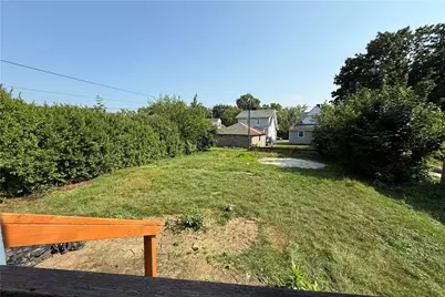 1045 Myrtle Pl, Sharon, PA 16146 - Photo 15