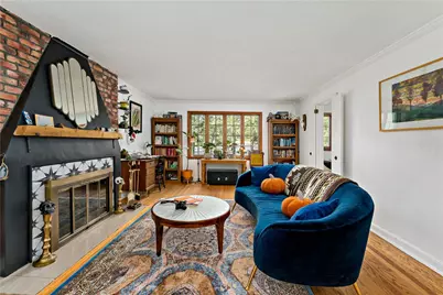 156 Woodland Dr, Pittsburgh, PA 15236 - Photo 9