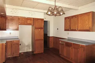 960 Pike Run Dr, Coal Center Boro, PA 15423 - Photo 5