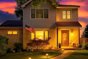 1960 Worcester Dr, Scott Township, PA 15243 - Photo 1