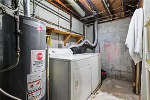 553 Indus St, Pittsburgh, PA 15207 - Photo 25