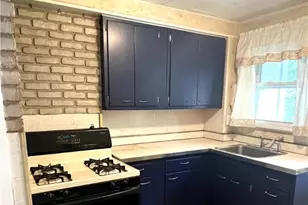 453 Ohio Ave, Clairton, PA 15025 - Photo 3