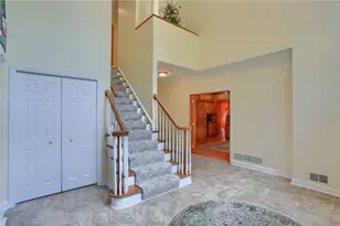 1561 Barrington Dr, Pittsburgh, PA 15090 - Photo 5