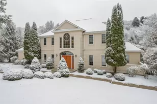 1561 Barrington Dr, Pittsburgh, PA 15090 - Photo 3