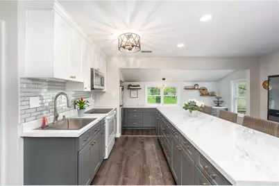 145 Robinson Pl, Perry Township, PA 16041 - Photo 11