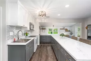 145 Robinson Pl, Perry Township, PA 16041 - Photo 11