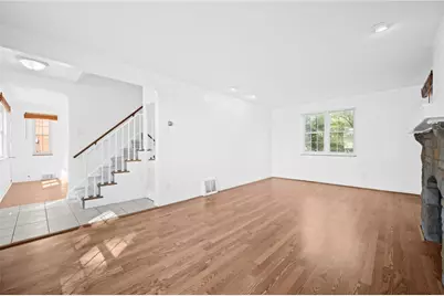 216 Commonwealth Ave, West Mifflin, PA 15122 - Photo 5