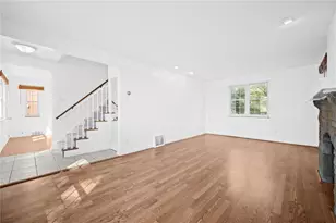 216 Commonwealth Ave, West Mifflin, PA 15122 - Photo 5