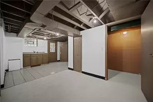 216 Commonwealth Ave, West Mifflin, PA 15122 - Photo 25