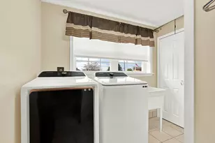 265 Monica Dr, Hempfield Township, PA 15601 - Photo 7