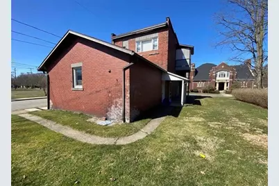 302 N Cedar St, New Castle, PA 16102 - Photo 27