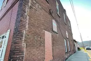 302 N Cedar St, New Castle, PA 16102 - Photo 23