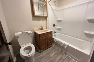 302 N Cedar St, New Castle, PA 16102 - Photo 13