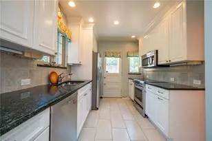 7533 Graymore Rd, Pittsburgh, PA 15221 - Photo 11