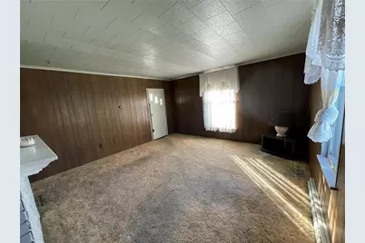 211 S Walnut St, New Castle, PA 16101 - Photo 5