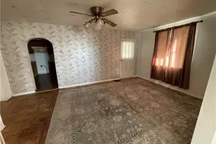 211 S Walnut St, New Castle, PA 16101 - Photo 17