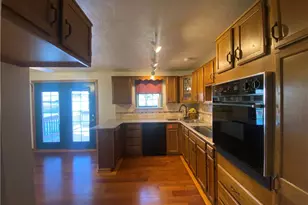 744 N Gross St, Conway, PA 15027 - Photo 5