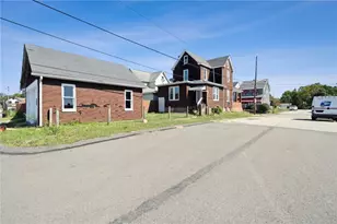 2622 Milburn St, McKeesport, PA 15132 - Photo 3