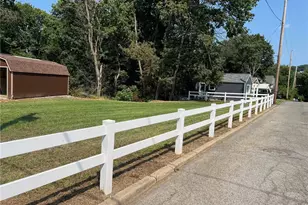 118 Shaw St, Aliquippa, PA 15001 - Photo 1