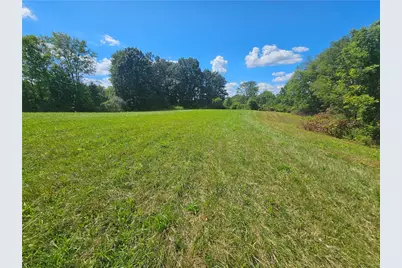 977 Glen Rd, Neshannock Township, PA 16105 - Photo 1