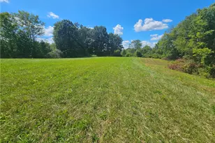 977 Glen Rd, Neshannock Township, PA 16105 - Photo 1