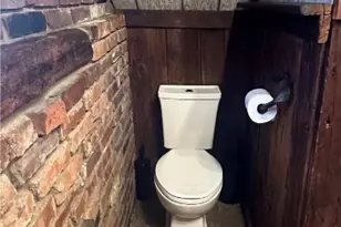 489 Crisswell Rd, Penn Township, PA 16002 - Photo 37