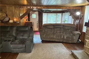 489 Crisswell Rd, Penn Township, PA 16002 - Photo 13